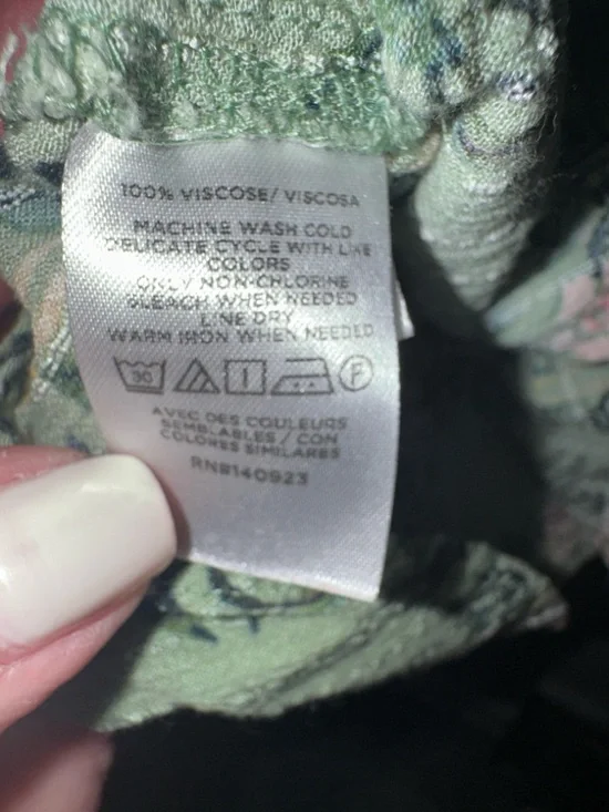 LOFT Green Floral Grid V-Neck Short Sleeve Blouse - Picture 7 of 9